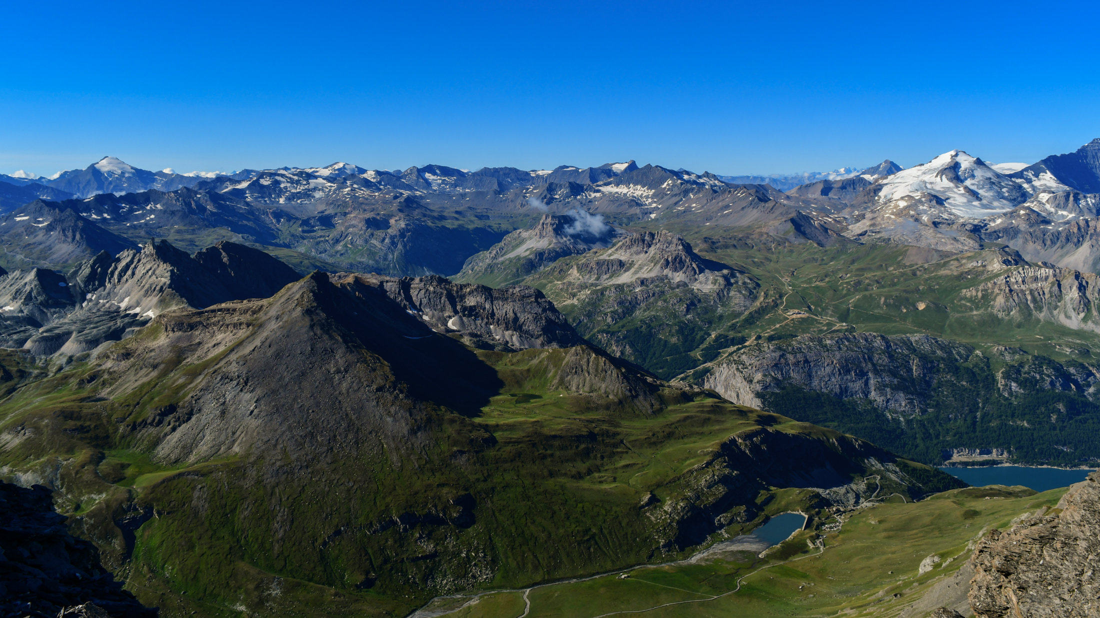 Gipfelblick zurück auf den Startpunkt