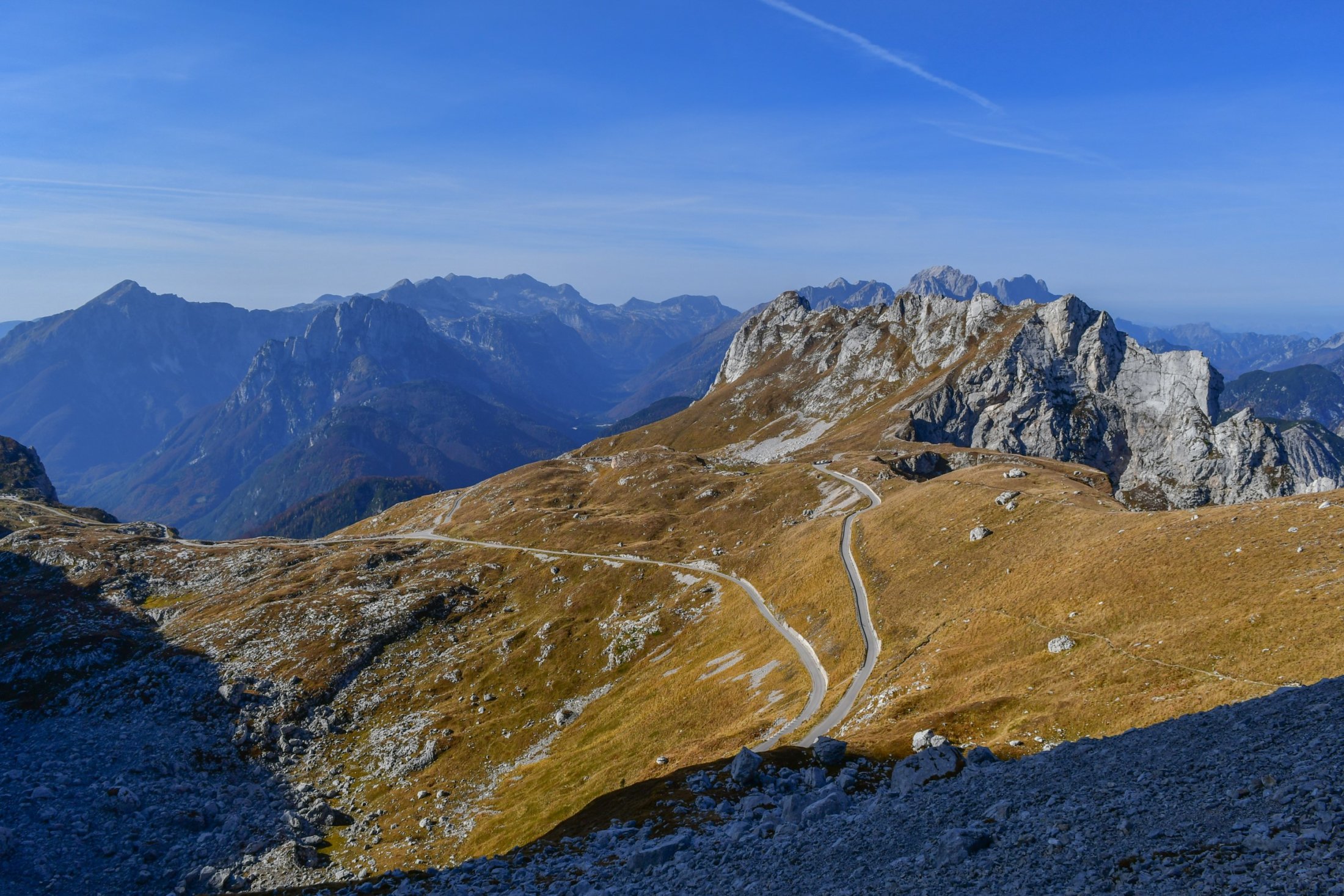 Letztes Stück der Auffahrtstrasse