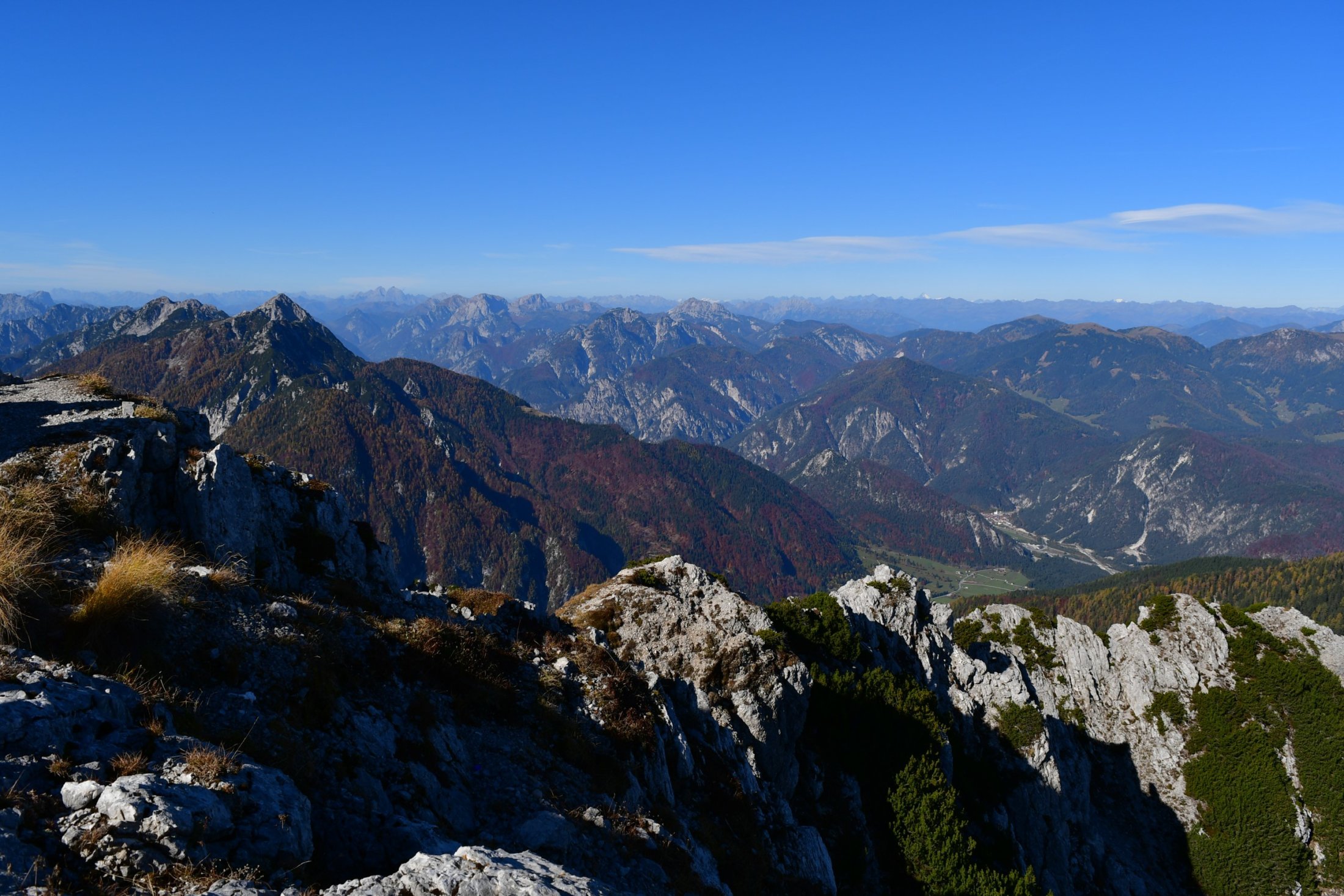 Gipfelblick über die Karnischen Alpen