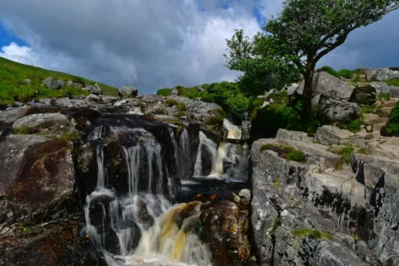 Wasserfall im Glendalough Tal